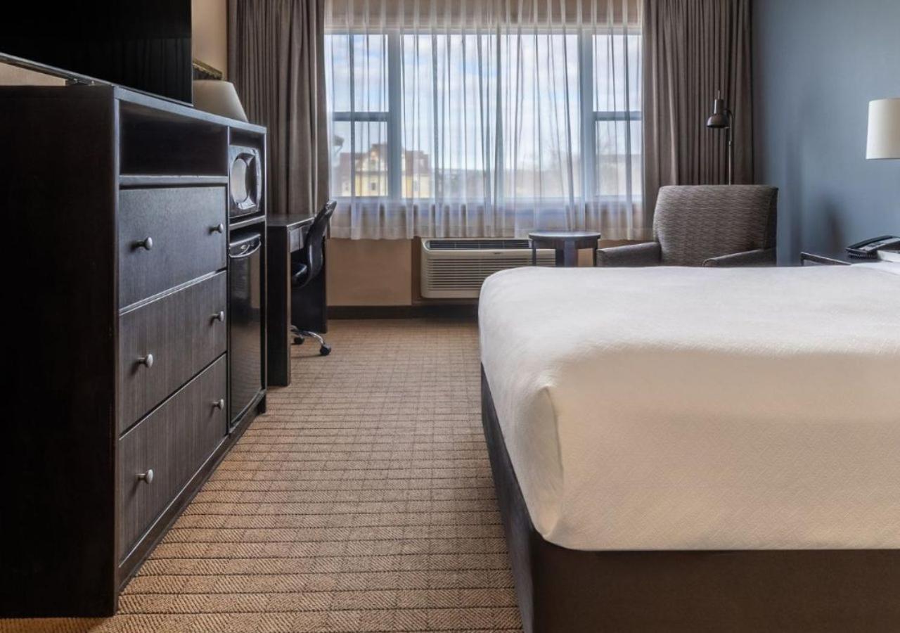 Inn On Prince Hotel And Conference Centre Truro (Adults Only) מראה חיצוני תמונה